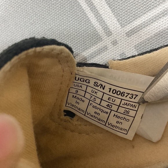 UGG Fierce 1006737 Slip On Sneakers Black Suede Loafers Women’s Size 9 Shoe - Picture 8 of 14